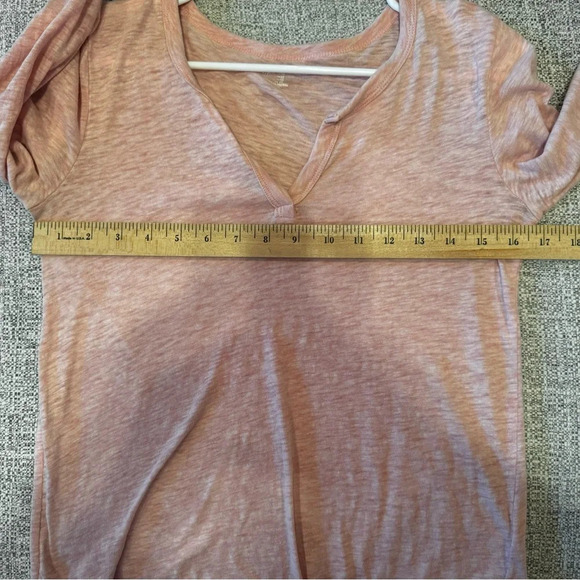 Gap Women’s Lightweight Pink Long Sleeve T-Shirt Sz XS - Picture 6 of 8
